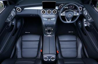 Aracınızı Değerli Kılın: Deri mi Kumaş mı? Hangi Koltuk Kılıfı Size Uygun?